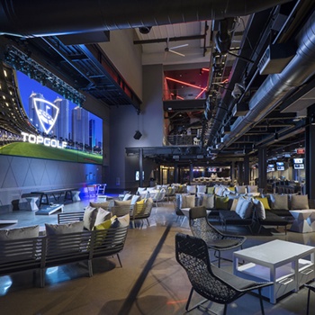 6-3115_topgolf-las-vegas-pool-02.f67aad6031970d76cb9469736b304c7b.jpg